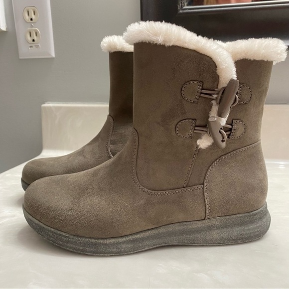 🆕 Lauren Blakwell Payton Fur Boot Women's 6.5 Gray - Picture 1 of 14
